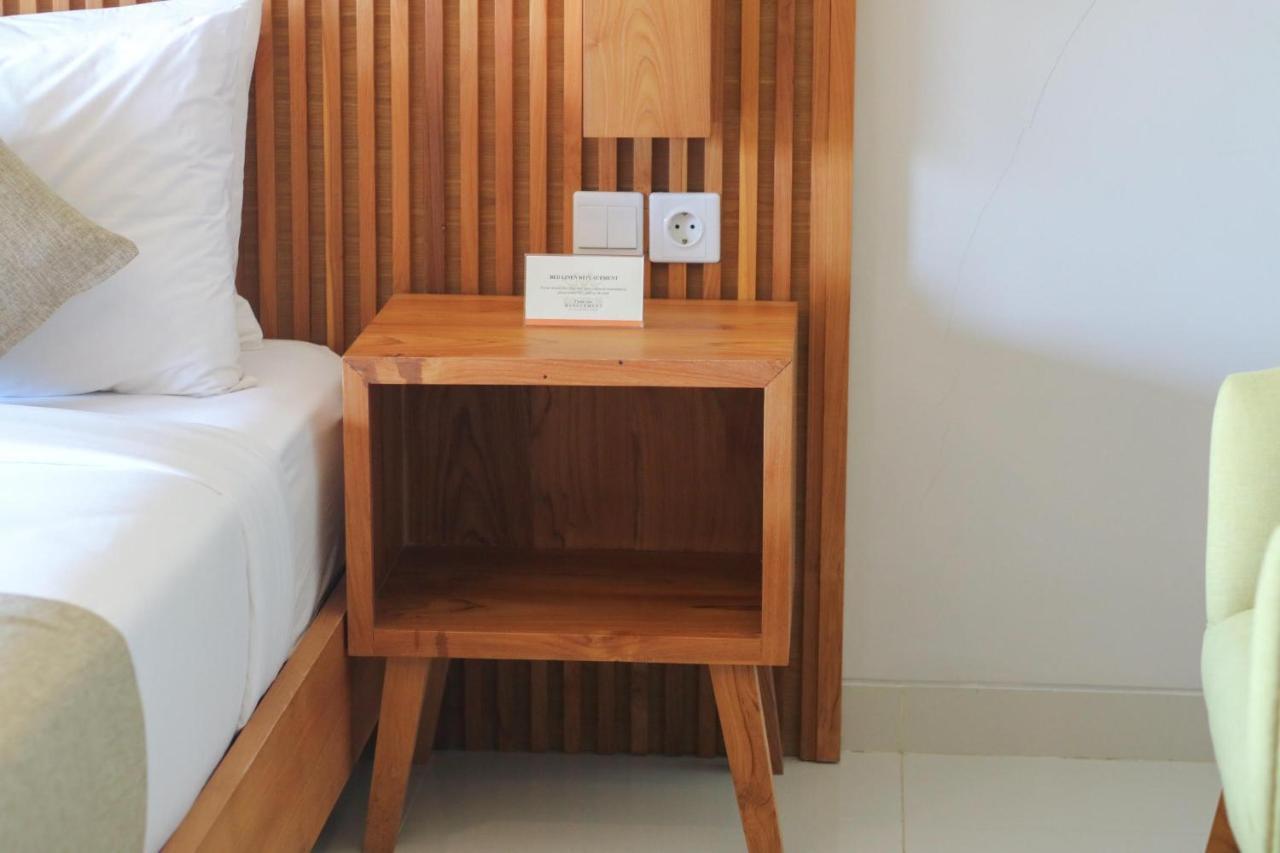 Hotel Queen At Gunung Sari