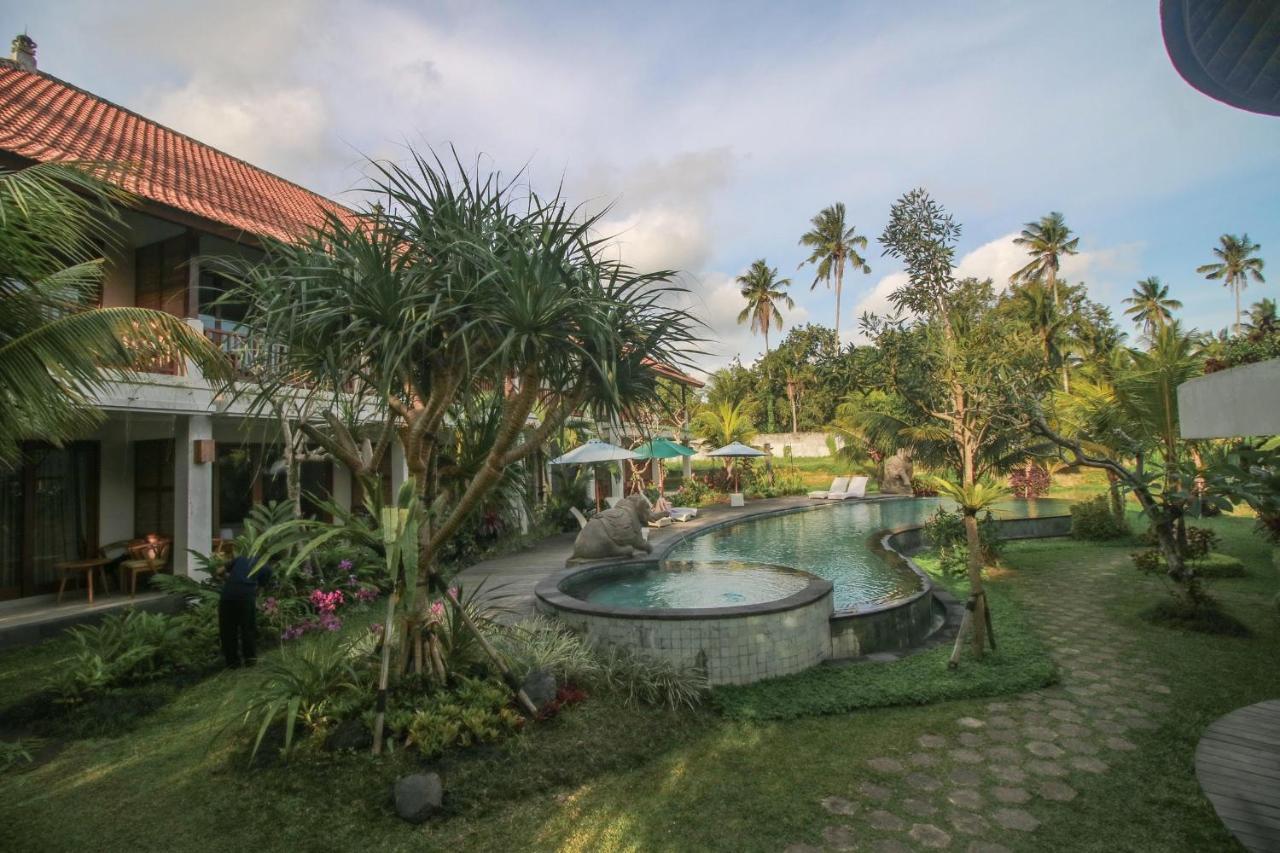 Hotel Queen At Gunung Sari 3*